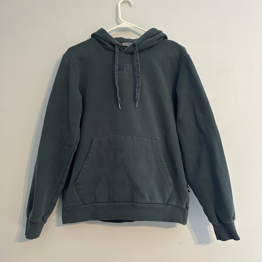 PUMA Women’s Dark green hoodie sweatshirt. Size small